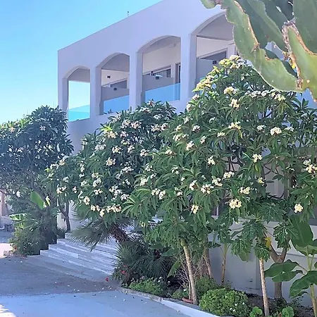 Pals Pefkos Hotel